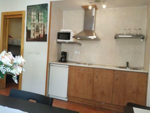 Apartamento Estudio Y Garaje En Zona Baja