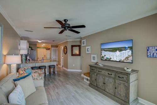 Immaculate Condo Prime Orange Beach Location With Spectacular Views