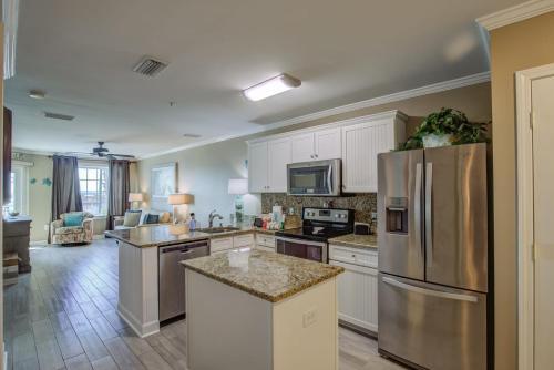 Immaculate Condo Prime Orange Beach Location With Spectacular Views