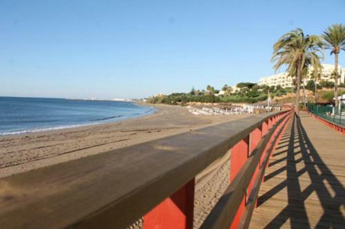Apartament Aguamarina On The Beach Front