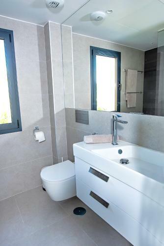 Villa 3 Bdrm Vacation Home ? Sea View ? Cala de Mijas