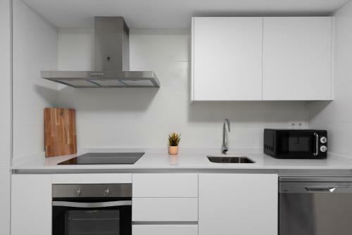 Cala de Mijas 2 Bedroom Apartment With Parking And Pool