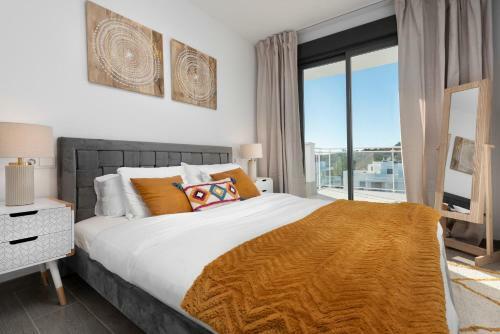 Cala de Mijas 2 Bedroom Apartment With Parking And Pool