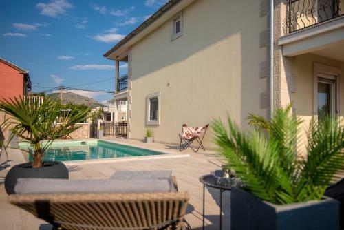 Villa Nalla Near Dubrovnik With Pool