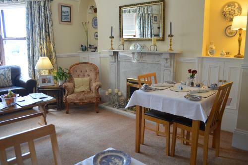 Hostal Rebleen Guest House