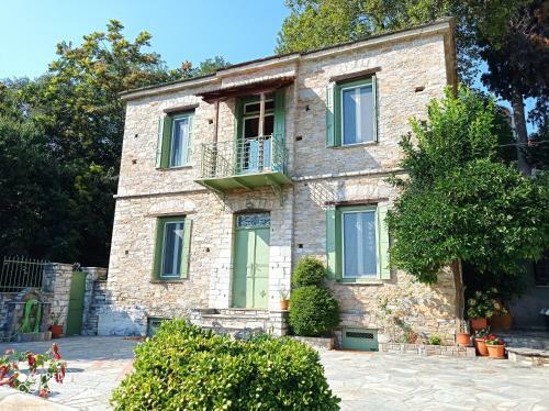 Villa Marina Traditional Stonehouse