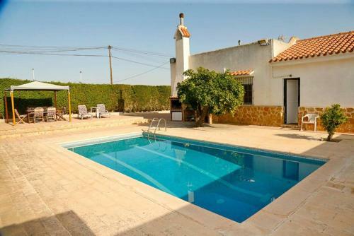Arenales Great Home With Ac, Pool And Barbecue
