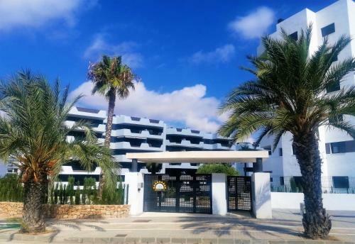 Cosy Ground Floor Apartment With Direct Access To The Pool