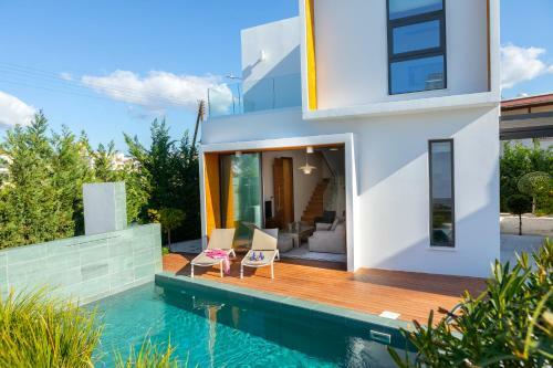 Villa Beach Heaven(Laurus 1), Walking Distance To The Beach