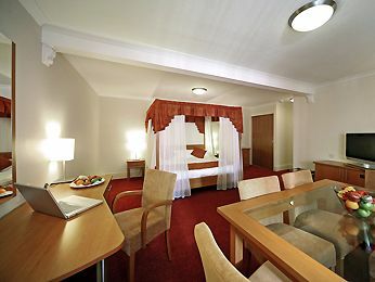 Mercure Newcastle George Washington Hotel Golf & Spa