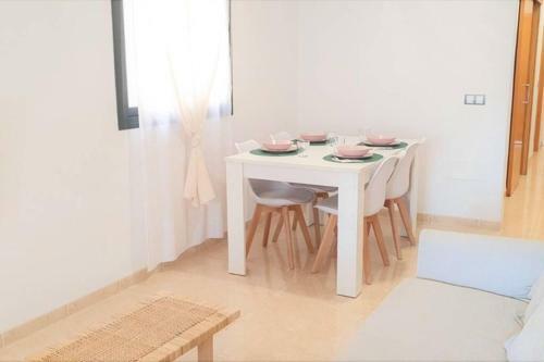 Apartamento Nuevo Con Piscina En La Env�a Golf