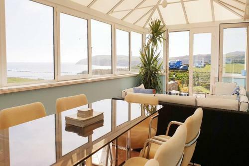 Bodnant-4 Bed-views Views Views-aberdaron