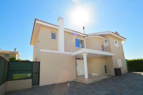 Villa Daryah Sirina Bay