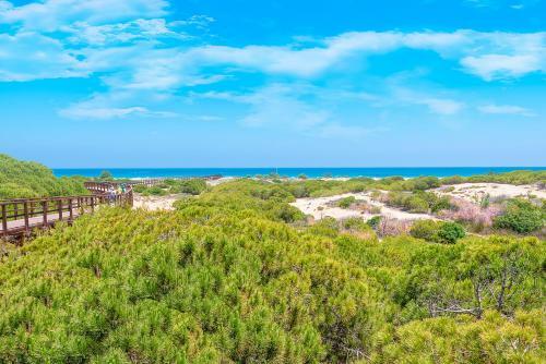 Top Apartment: Sea Views, Terrace And Pool