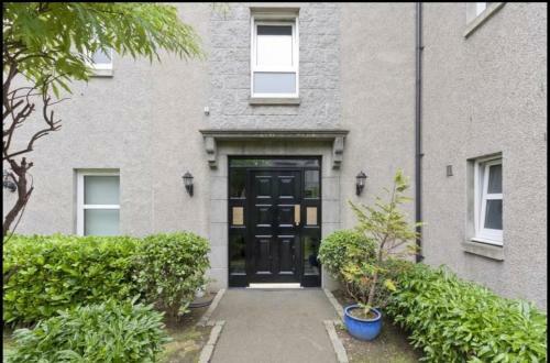 Apartamento Spacious 2bed Flat W/private Parking