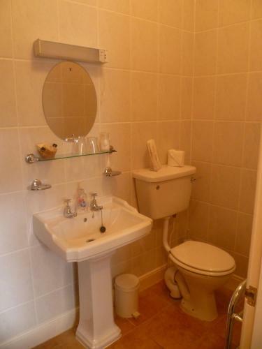 Hostal Acorn House