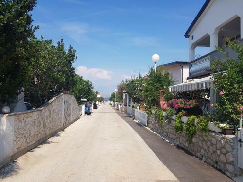 Modern Apartament Near Sea