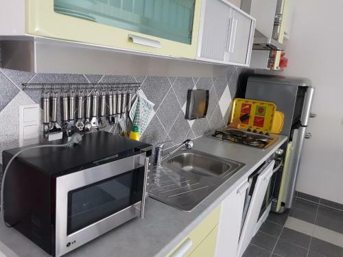 Modern Apartament Near Sea