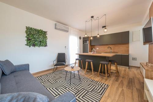 Luxury Apartments - La Vir 3 & 4