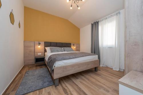 Luxury Apartments - La Vir 3 & 4
