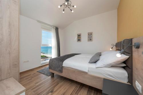 Luxury Apartments - La Vir 3 & 4