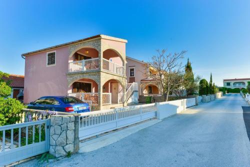 Apartments By The Sea Vir - 18572