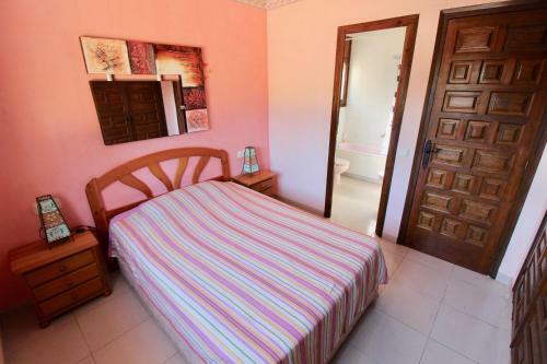 Villa, Piscine, Wifi. Locamar Silvia Cat.