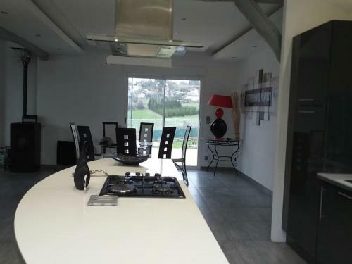 Maison � La Campagne Pr�s de La Ville