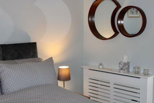 Luxurious 2-bed Town Centre Apartment