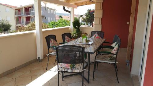 Apartments With A Parking Space Vodice - 16578