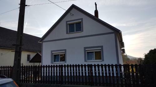 Grey Line Guesthouse