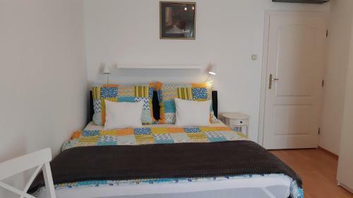Hostal K�k Hull�m Vend�gh�z