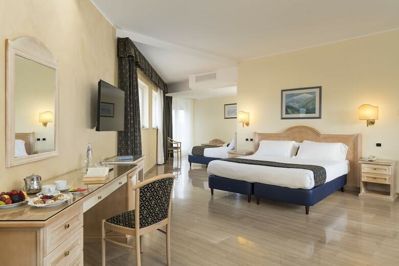 Hotel Sant Alphio Garden