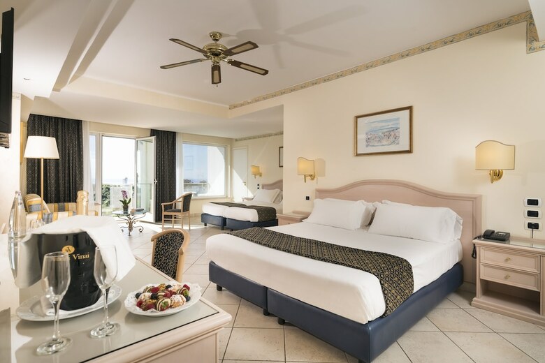 Hotel Sant Alphio Garden