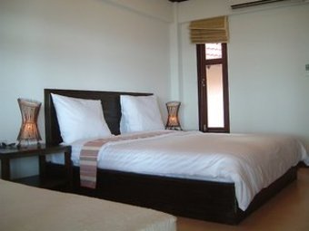 Hotel First Bungalow Beach Resort(beach Bnglw)