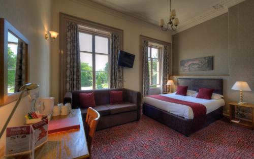 Hotel The Elms Inn By Good Night Inns