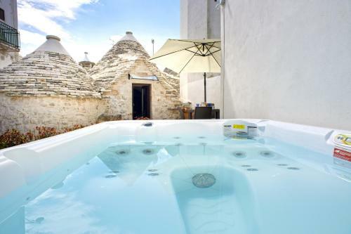 Trulli Domangi ?trullo Antonio?