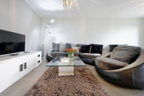 Luxury 2bed Apartment City Center -free Parking