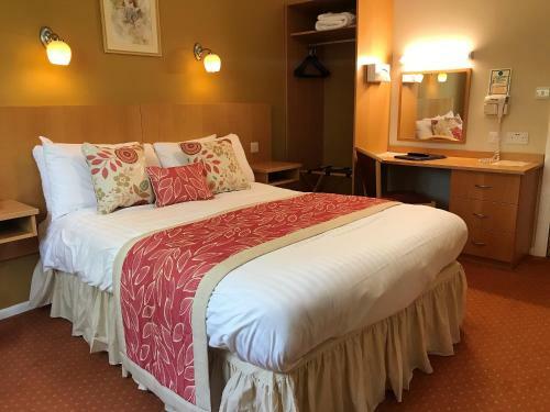 Sandpiper Hotel & Restaurant