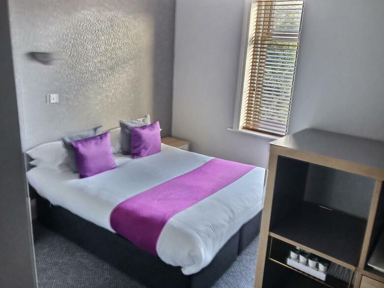 Hostal Chelsea Hotel