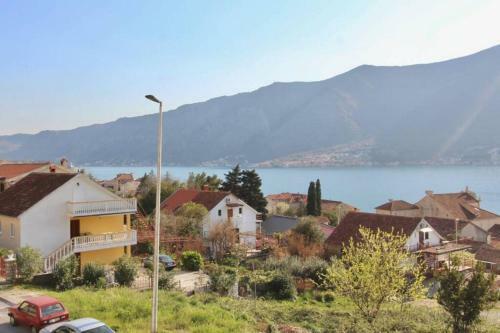 Apartamento Modern Apt In Dobrota W/ Great Bay Views