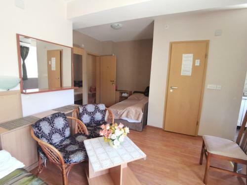 de Lux Apartments Kosta