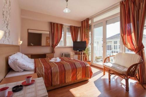 de Lux Apartments Kosta