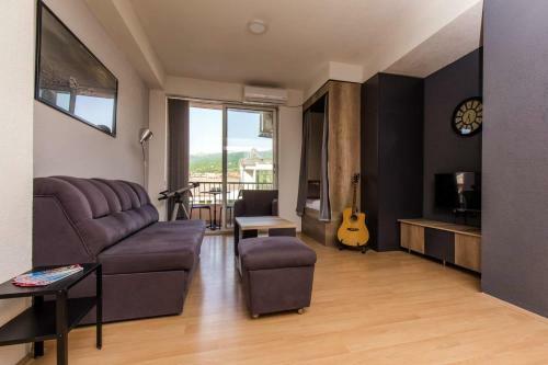 Oz Apartments