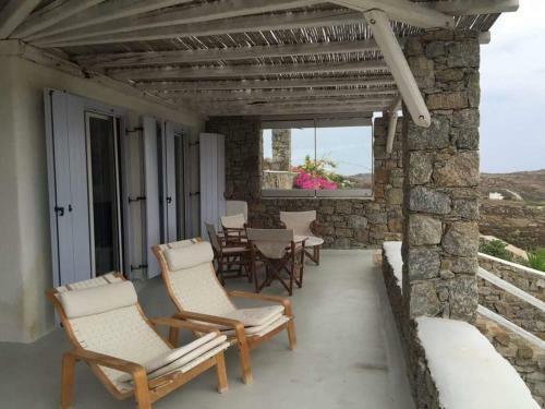 Beautiful Villa In Mykonos With Shared Swimming Pool