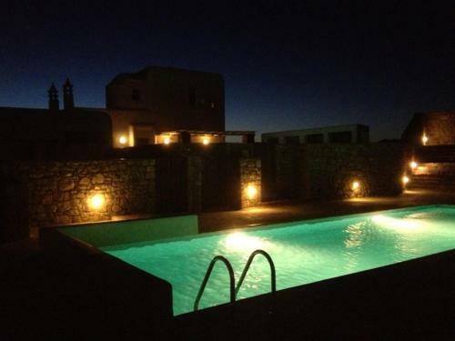 Beautiful Villa In Mykonos With Shared Swimming Pool