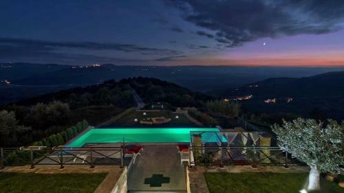 Hostal Villa Over The Hilltop