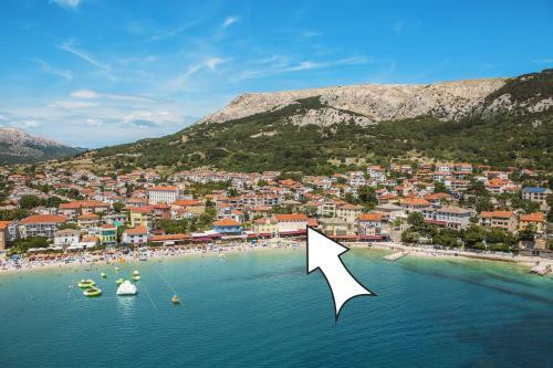 Apartment Bojan With Terrace And Sea View