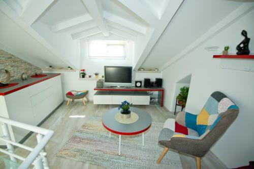 Apartment Sanjin More Antique