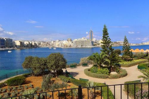 Stylish 1br Apartment Steps To The Promenade